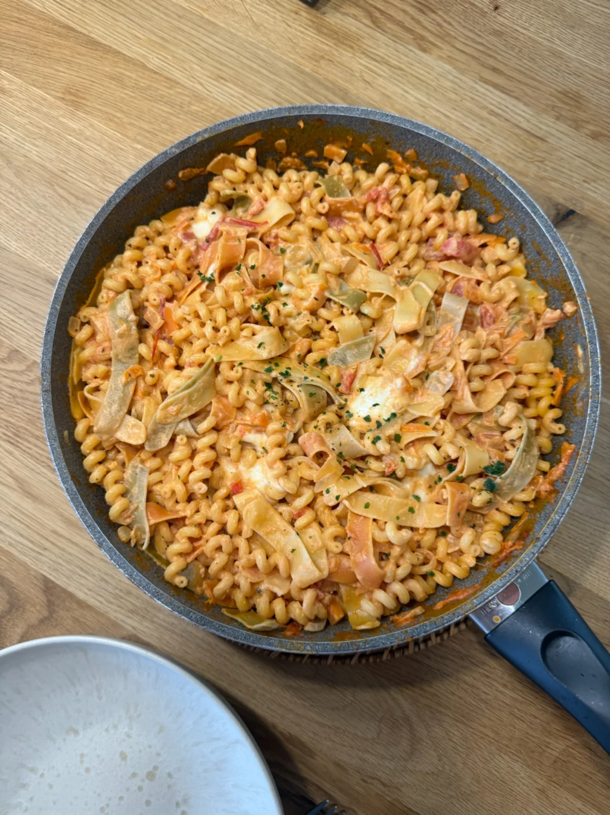 Tomaten Mozzarella Nudeln