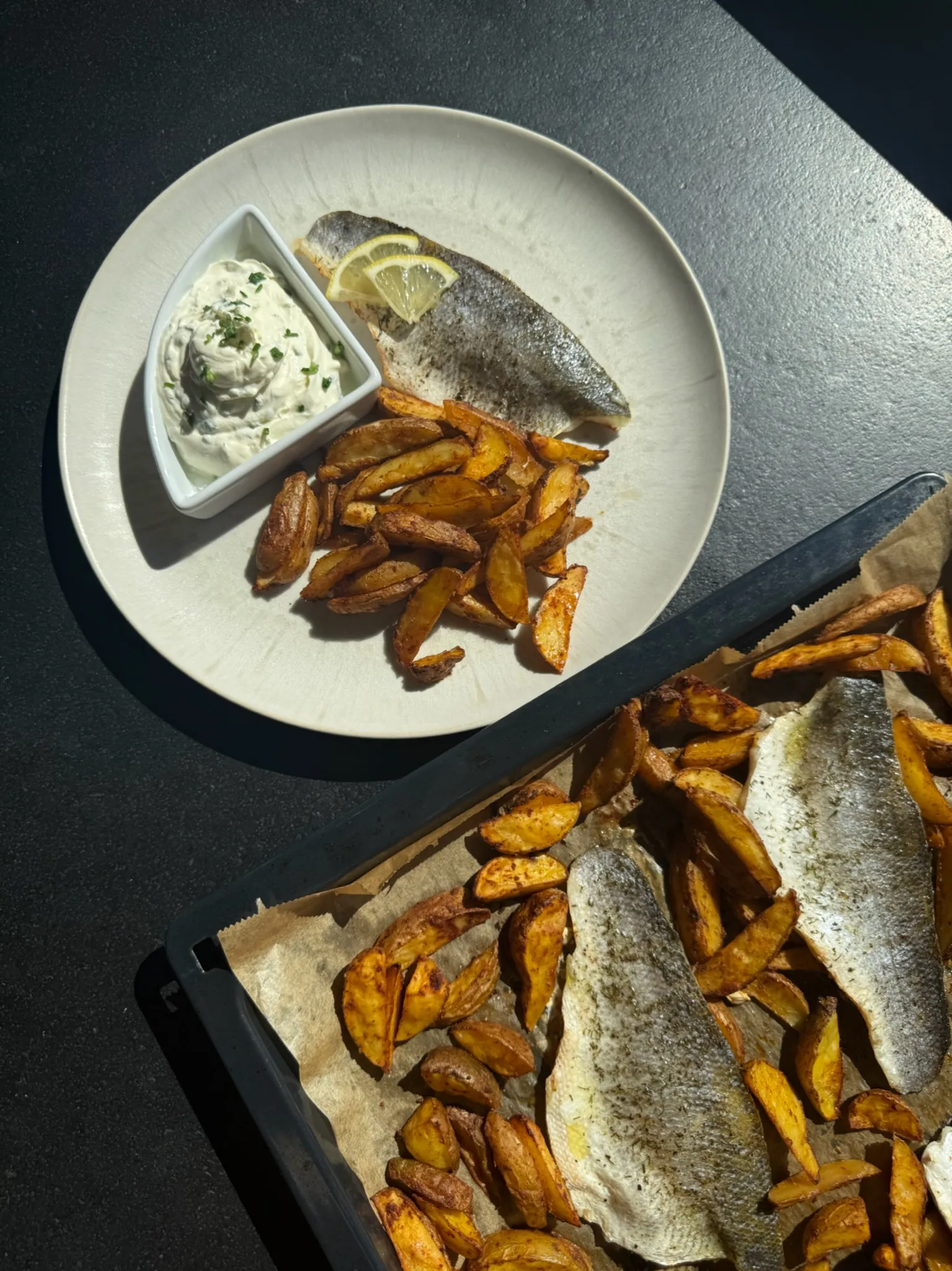 Fisch mit Wedges vom Blech